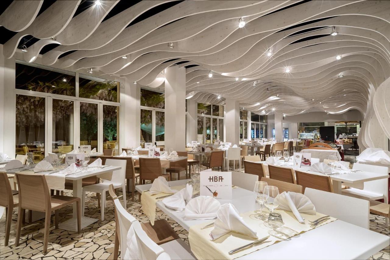 Hotel Baia Azzurra - Lake Front Torbole Sul Garda Εξωτερικό φωτογραφία