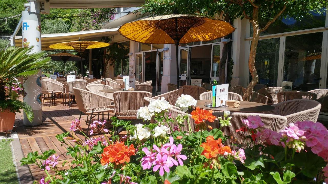 Hotel Baia Azzurra - Lake Front Torbole Sul Garda Εξωτερικό φωτογραφία